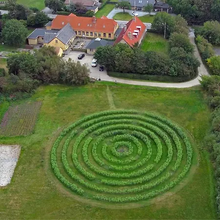 Проживание в семье 15 - Hawkraft Kulturhotel